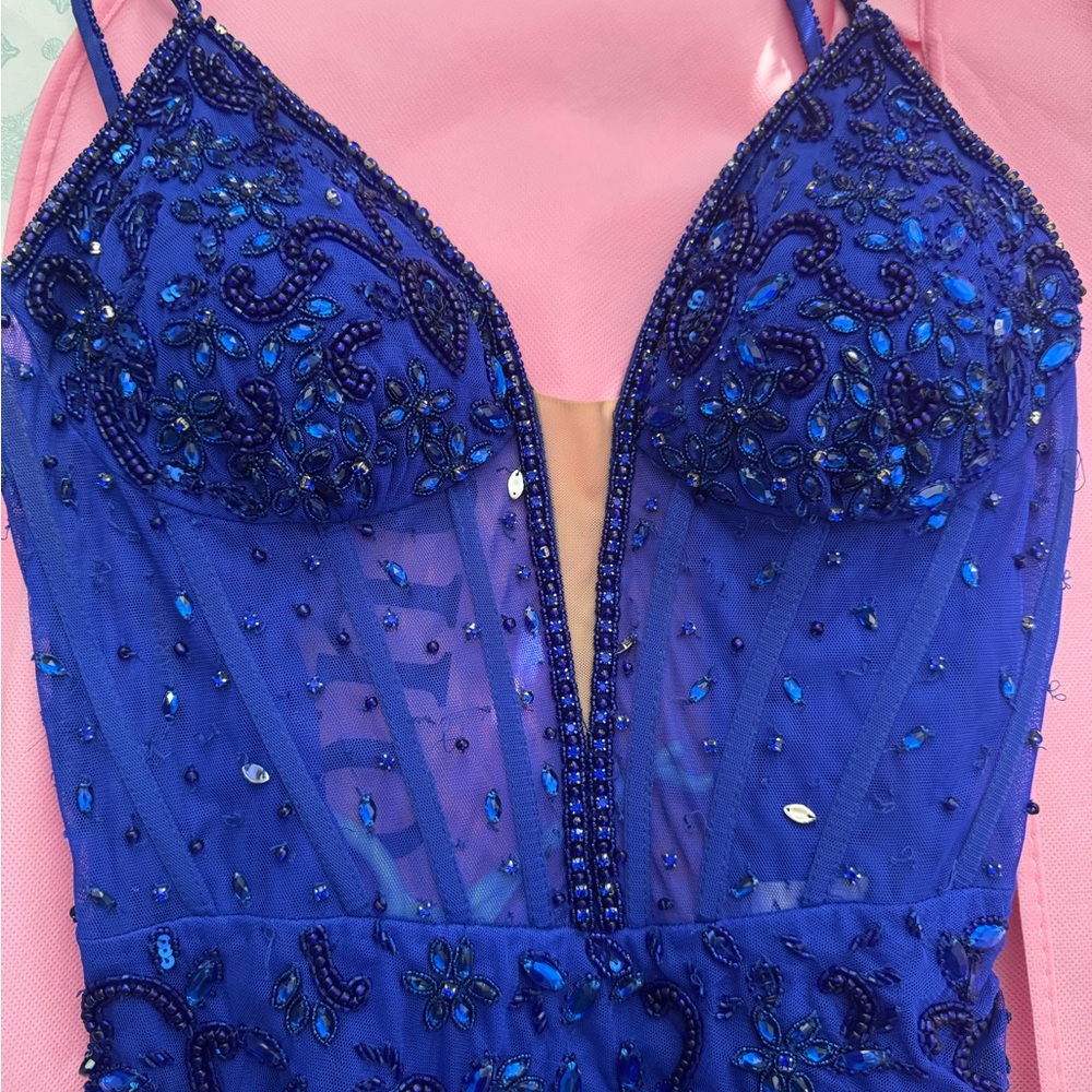 Prom Dress - Picture 3 of 6